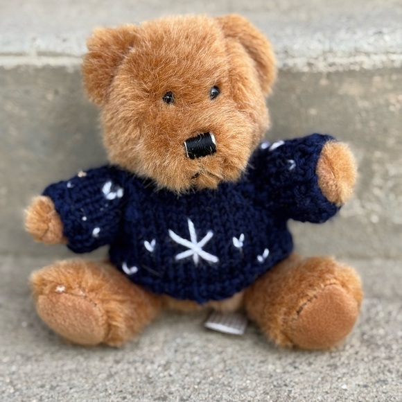 VTG Hugfun int’l Bear Plush w Blue Snowflake Sweater Cozy Winter Bear Plush - Picture 1 of 6